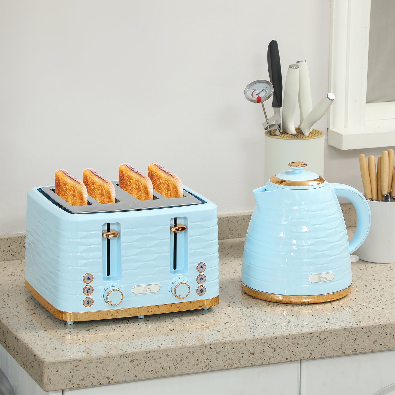HOMCOM 3000W 1.7L Kettle & 4 Slice Toaster, Kettle and Toaster Set with 7 Browning Controls and Crumb Tray, Light Blue