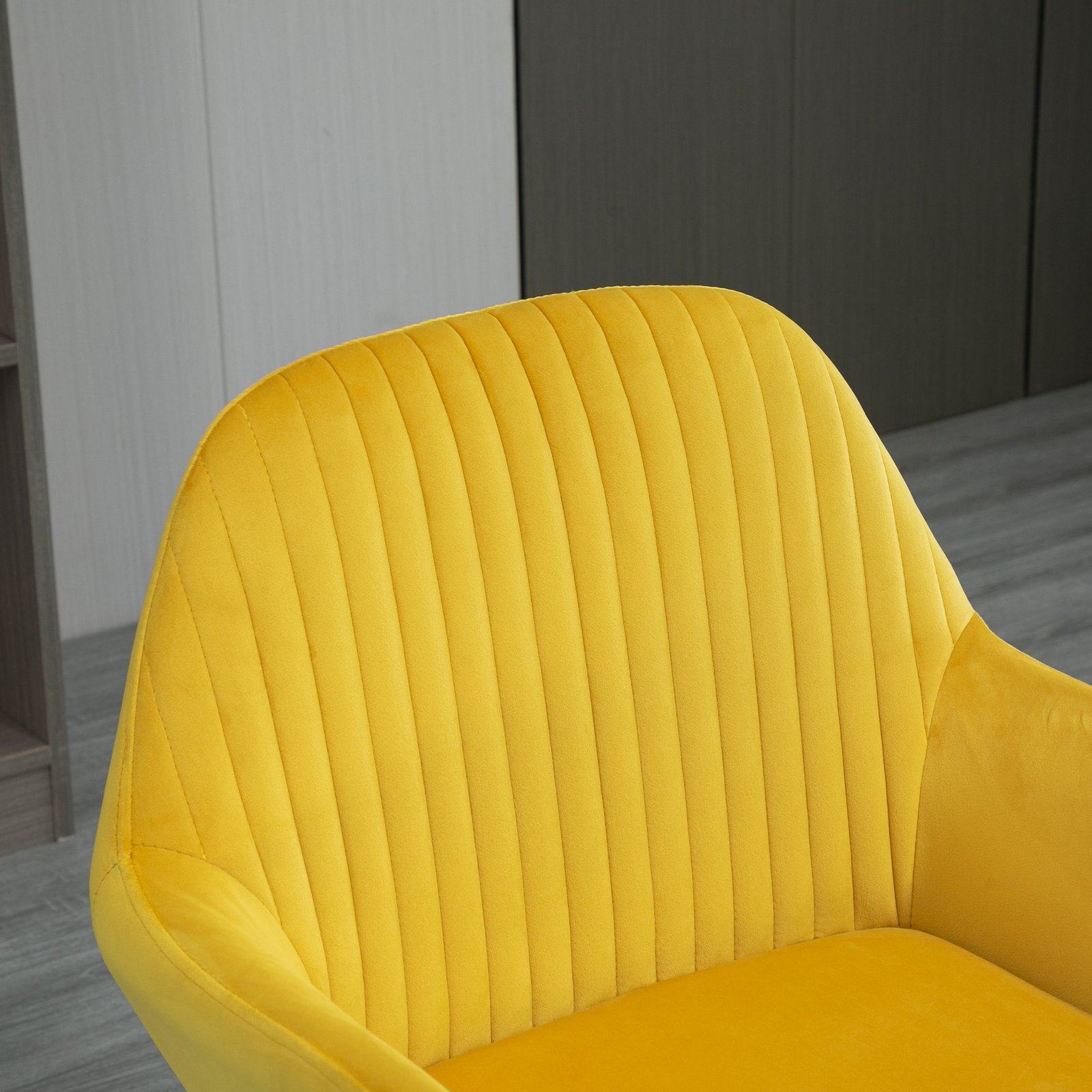 HOMCOM Velvet-Feel Plisse Back Accent Chair - Yellow - Image 8