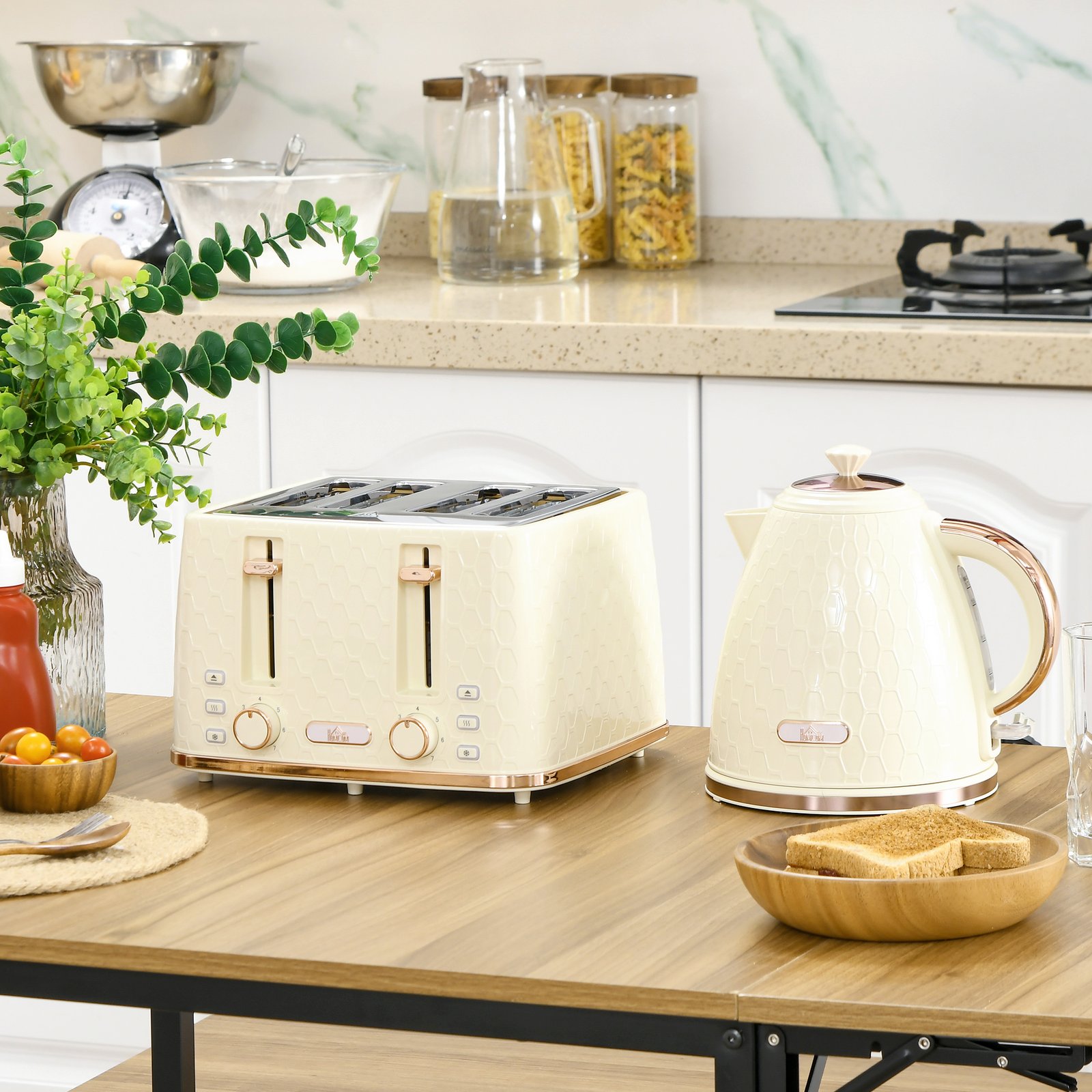 HOMCOM Kettle and Toaster Set, 1.7L 3000W Fast Boil Jug Kettle, 4 Slice Toaster with 7 Level Browning Controls, Beige - Image 2
