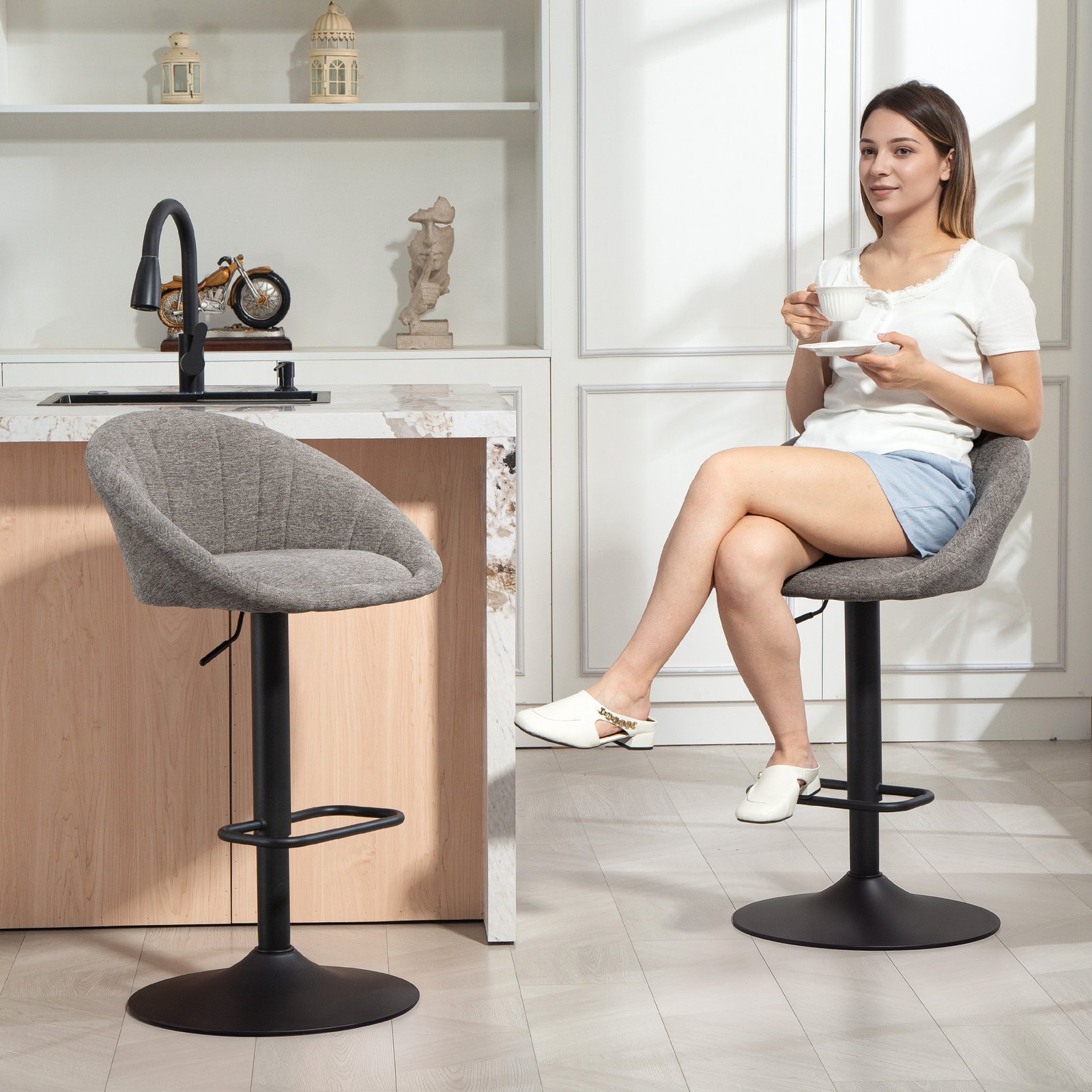 HOMCOM Set of Two Relaxed Tub Bar Stools - Grey - Image 7