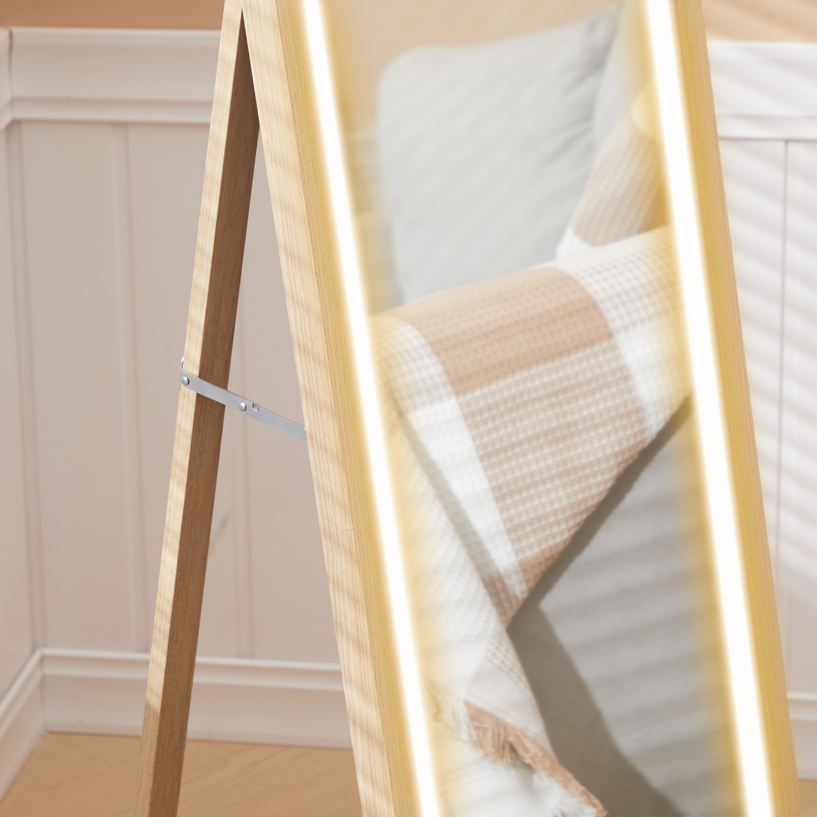 HOMCOM Full Length Mirror, with Adjustable Outer Light, Oak - Image 9
