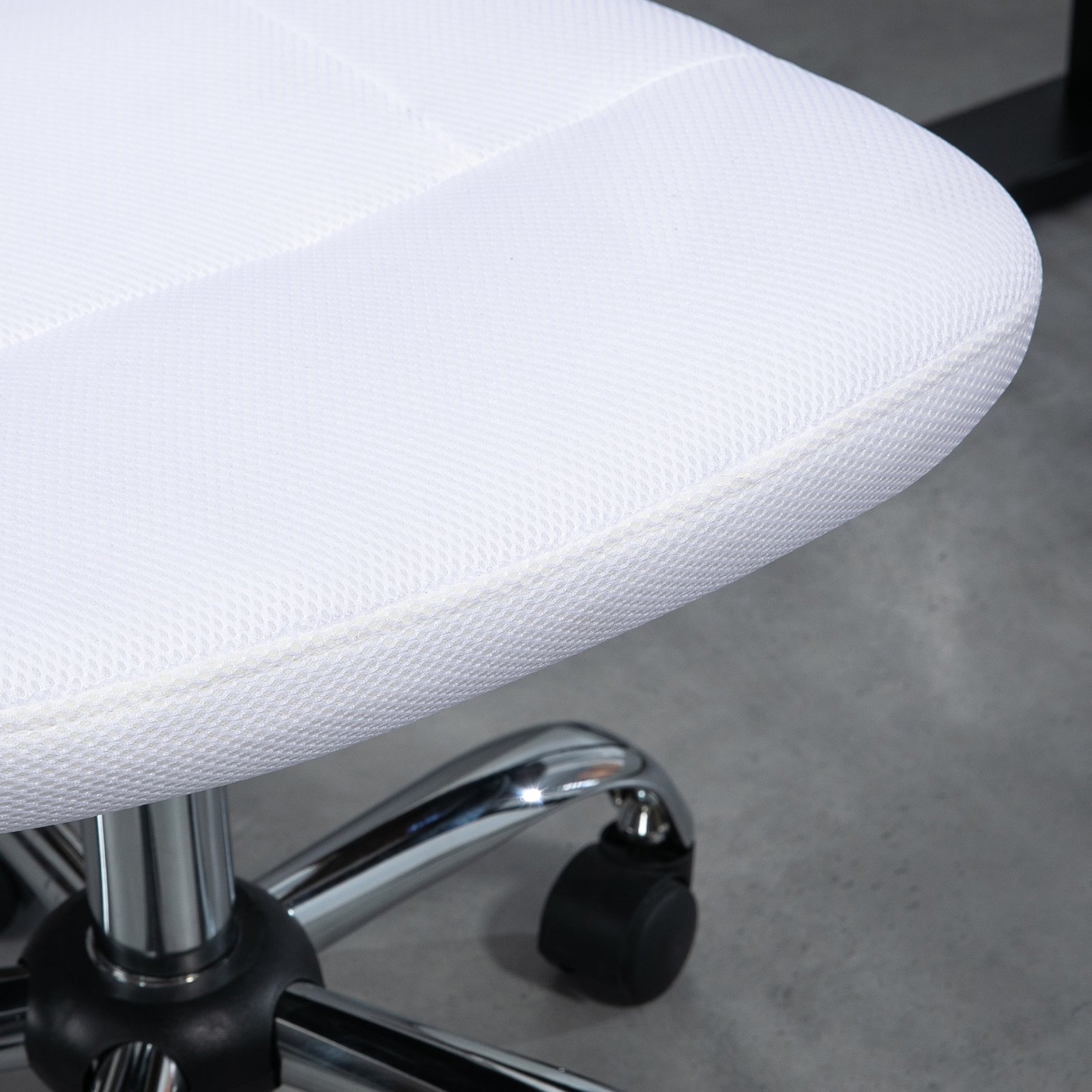 Vinsetto Computer Desk Chair, Mesh Office Chair with Adjustable Height and Swivel Wheels, Armless Study Chair, White - Image 7